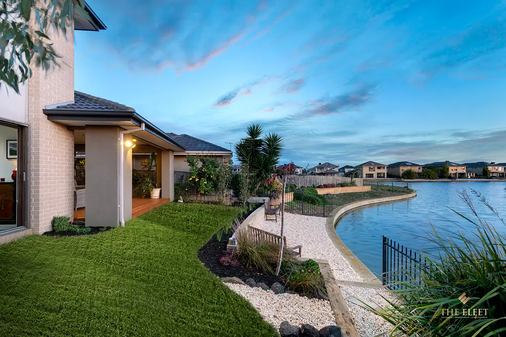 Point Cook 4ਬੈੱਡਰੂਮ Luxury Living in the Heart of Sanctuary Lakes - A Masterpiece of Modern Design with Golf & Waterfront view!!
