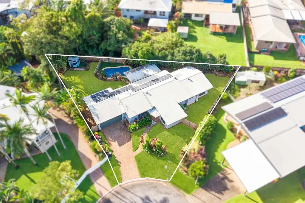 25 Meston Crescent, Brinsmead, QLD 4870