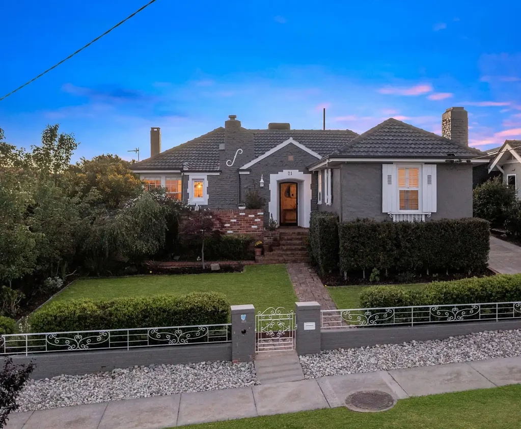 21 Rose Street, Golden Square, VIC 3555