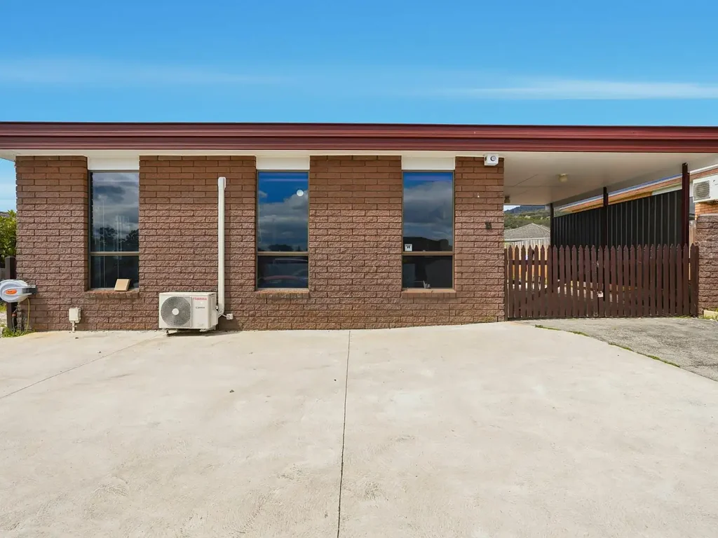 Glenorchy 5બેડરૂમ Income from Day One – Dual Investment Generating Over $53,000 per Annum |