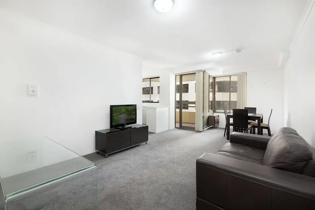 One Bedroom Apartment in Prime Locale | Furnished