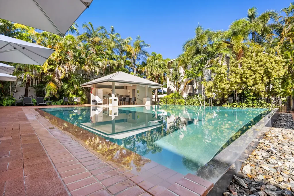 Port Douglas 3Phòng ngủ REDUCED PRICE + PENTHOUSE LEVEL POOLSIDE PERFECTION!!!