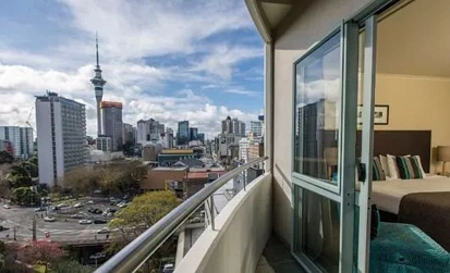 工党执政一年多，住房问题改善了吗？奥克兰西区居民有话说……