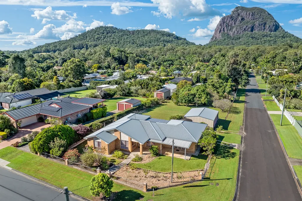 32 Ridgemount Place, Glass House Mountains, QLD 4518