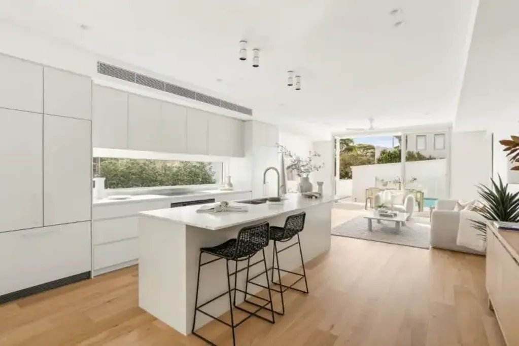 Contemporary Elegance in Great location