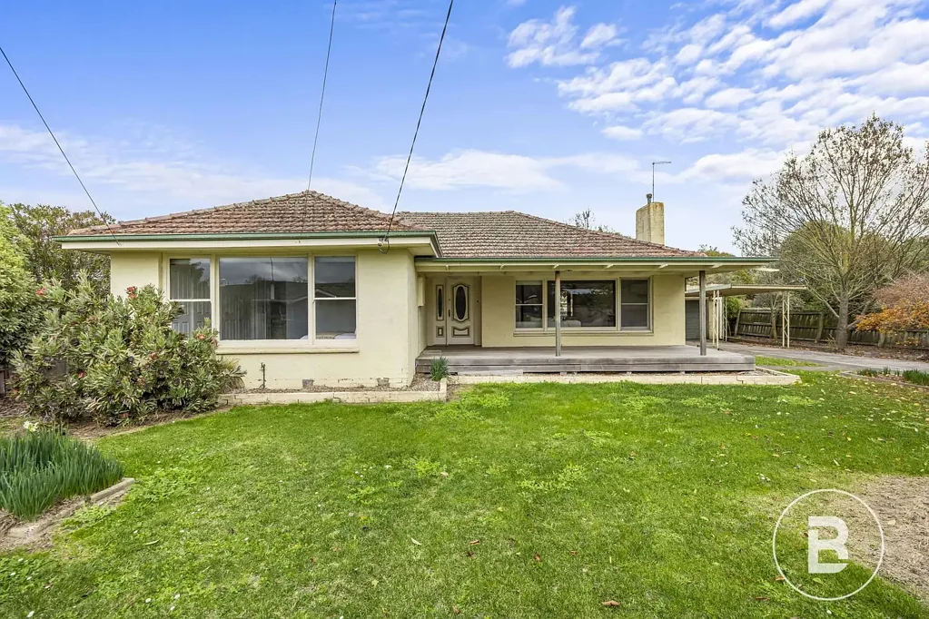 Alfredton 3房  SPACIOUS FAMILY HOME ON A GENEROUS ALFREDTON ALLOTMENT