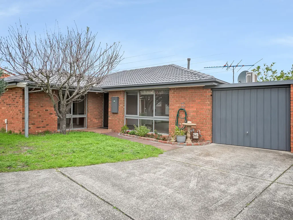 Stylish Single-Level Living in a Convenient Clarinda Location