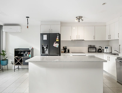 2/111 Rio Vista Boulevard, Broadbeach Waters, Gold Coast, 2 Bedrooms, 1 Bathrooms, Apartment
