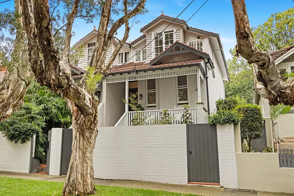 RENOVATED FAMILY HOME IN QUIET LEAFY STREET