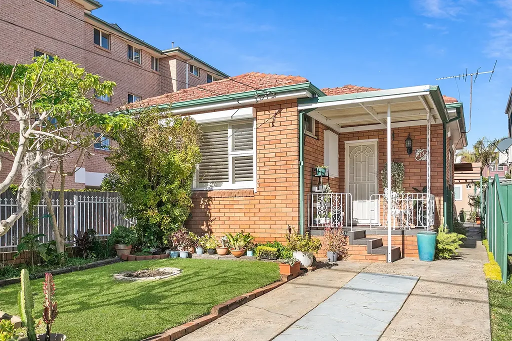 13 Macquarie Place, Mortdale, NSW 2223