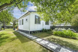 16 Broadway Avenue, Waikuku Beach