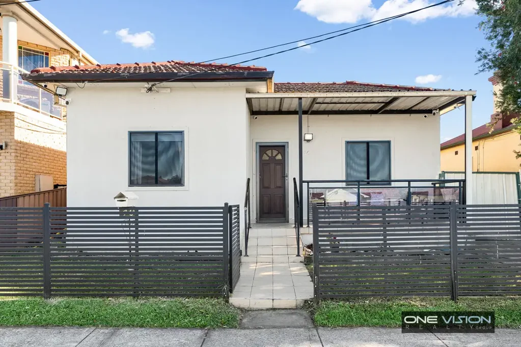 Merrylands 3ห้องนอน Entry Level Opportunity.