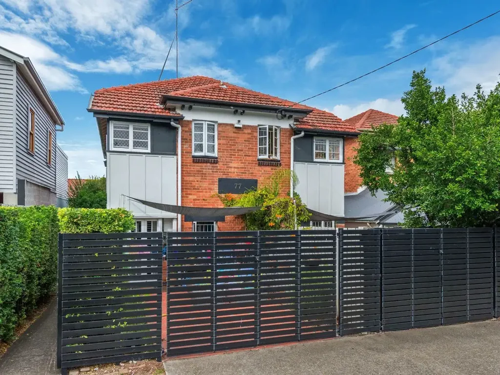 Stylish 1-Bedroom Apartment in the Heart of New Farm- Rent will increase to $470 from 24/10/2025