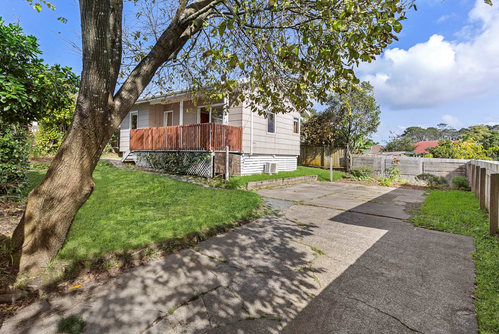 2/4 Ashbourne Place, Glendene, Auckland - Waitakere, 2 غرف, 1 حمامات