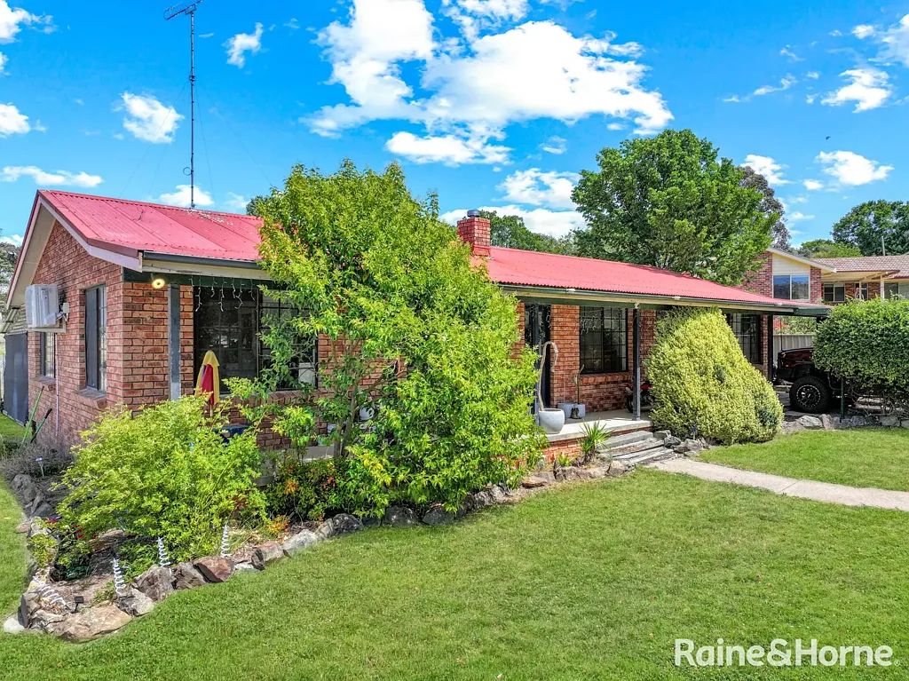8 Colin Street, Perthville, NSW 2795