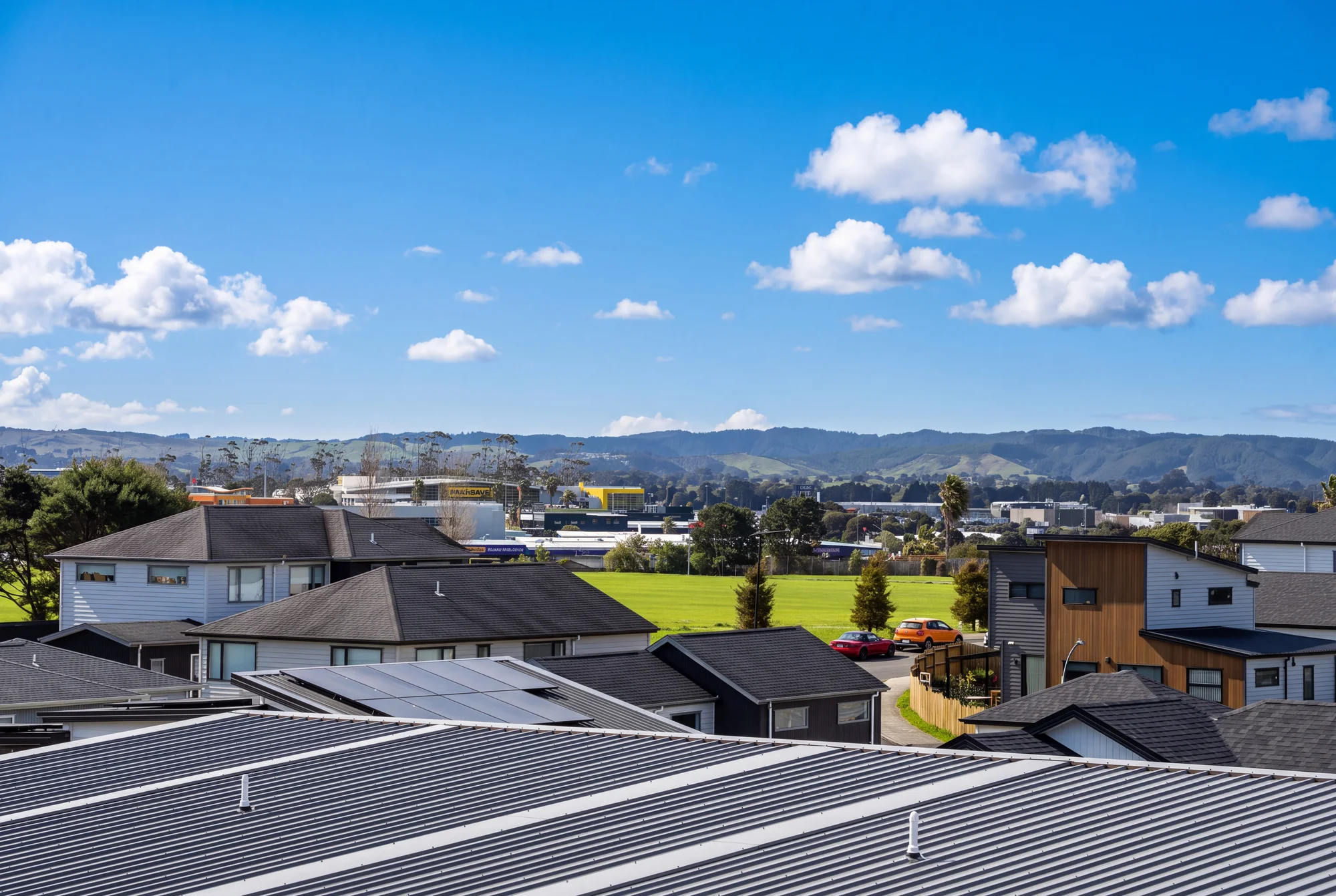 8 Paina Crescent, Massey, photo 4