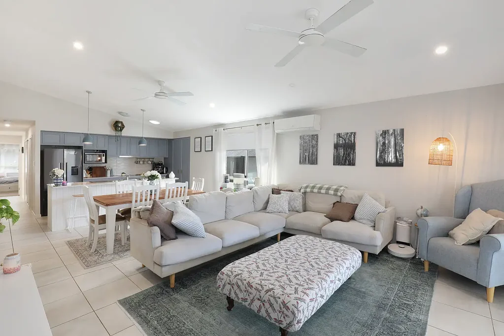33 Parkview Drive, Little Mountain, QLD 4551