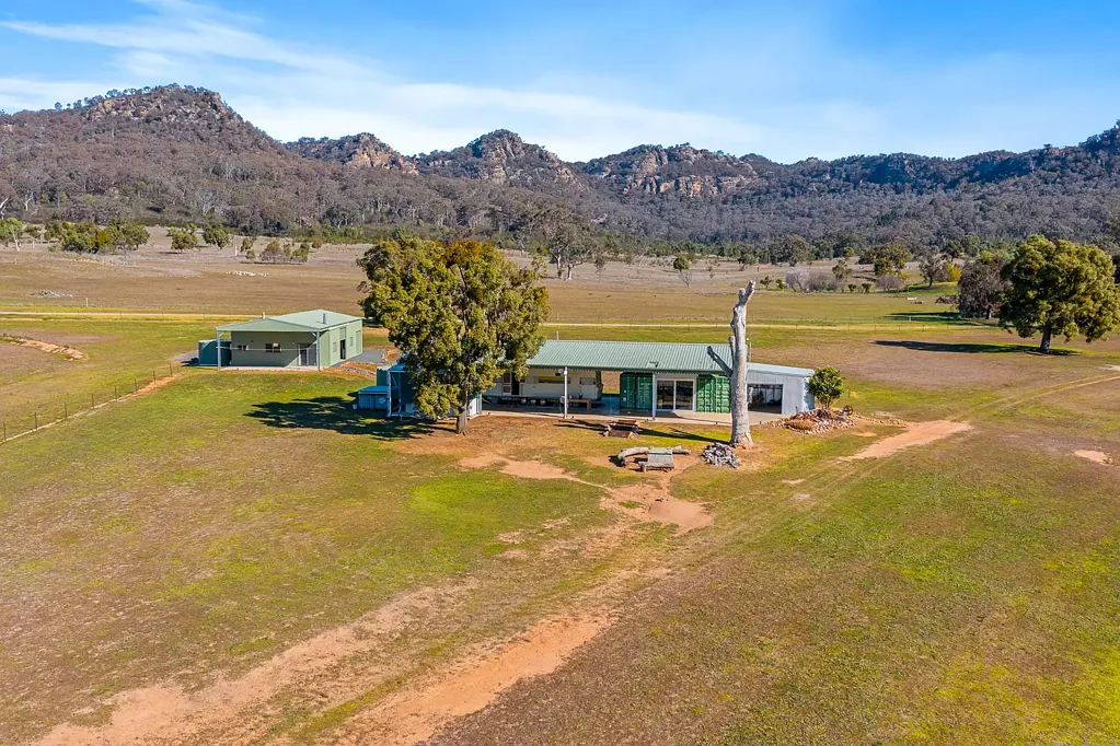 Rylstone  OFF GRID RETREAT IN THE BYLONG VALLEY