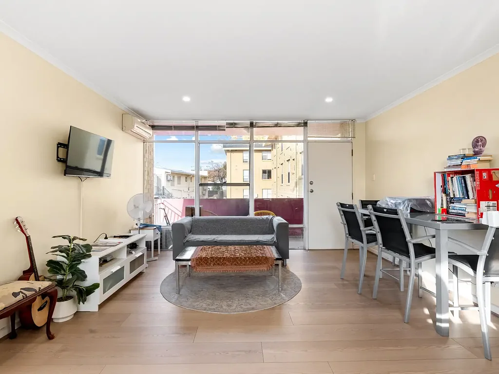 Glenside 2Kwarto Blue-Chip Location in Double School Zone + Walk to Burnside Village