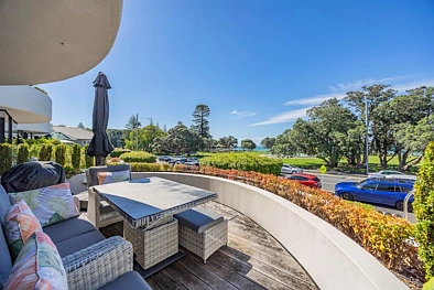 Beachfront Executive Living in the Heart of Mission Bay