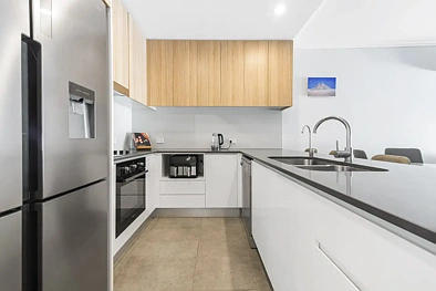 Kusina - 20 FLORABELLA DR, ROBINA QLD 4226