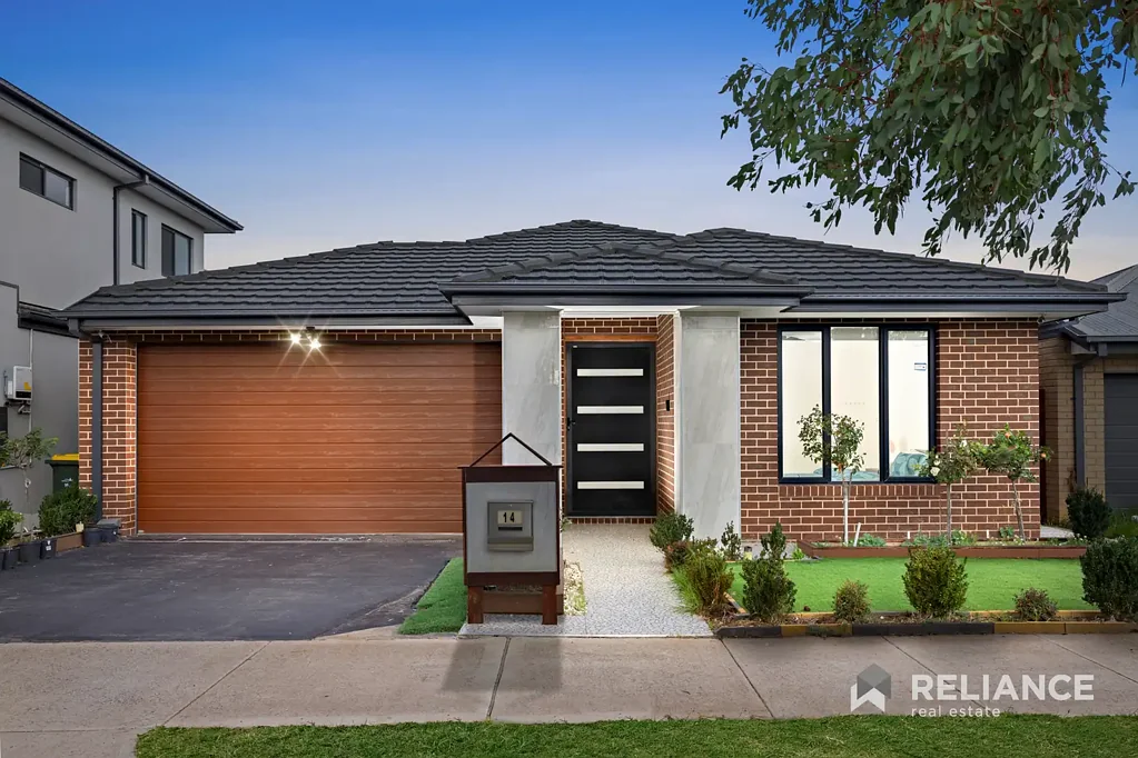 14 Medlar Avenue, Manor Lakes, VIC 3024