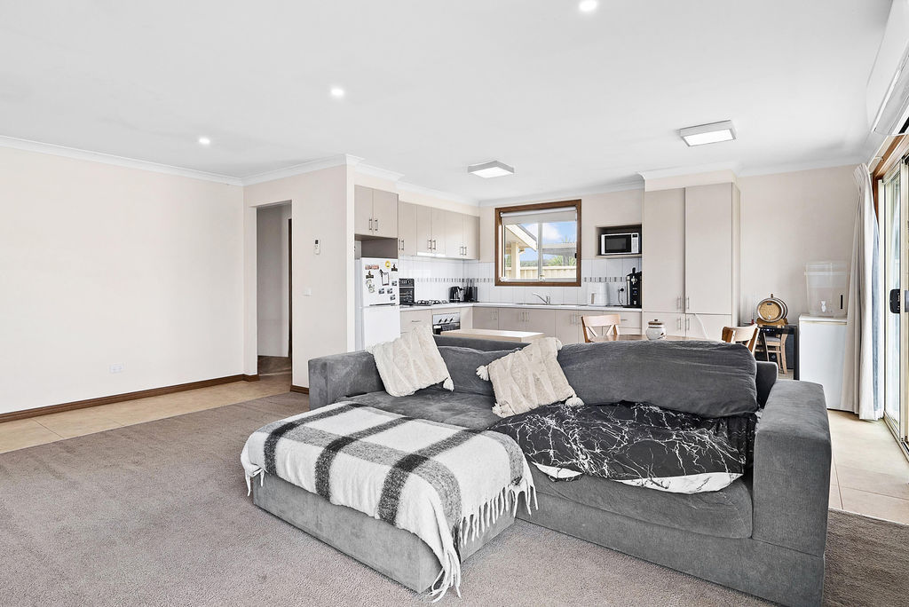 6 SHARPES RD, MINERS REST VIC 3352, 0房, 0浴, House