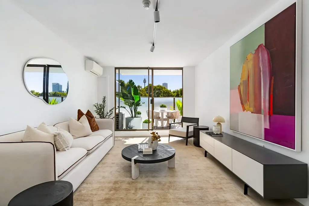 210/2 Springfield Avenue, Potts Point, NSW 2011