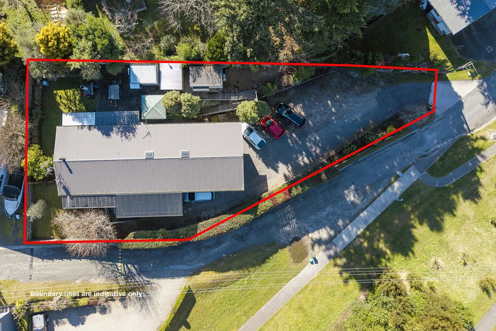 Hilltop 6 Bedroom Family haven or smart investment