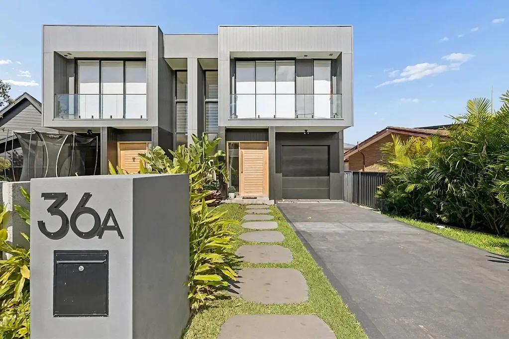 Chifley 4Kwarto A Striking Near New Family Sanctuary in a Serene Cul-de-sac