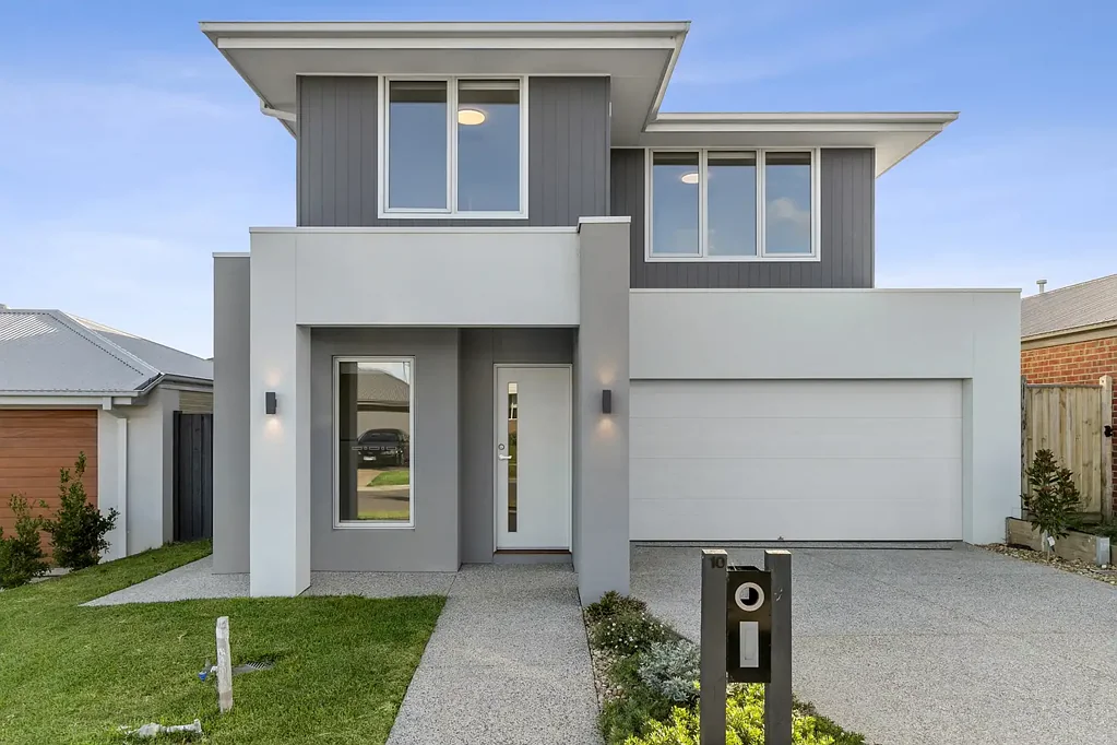 Prestige family home in Bayside Curlewis