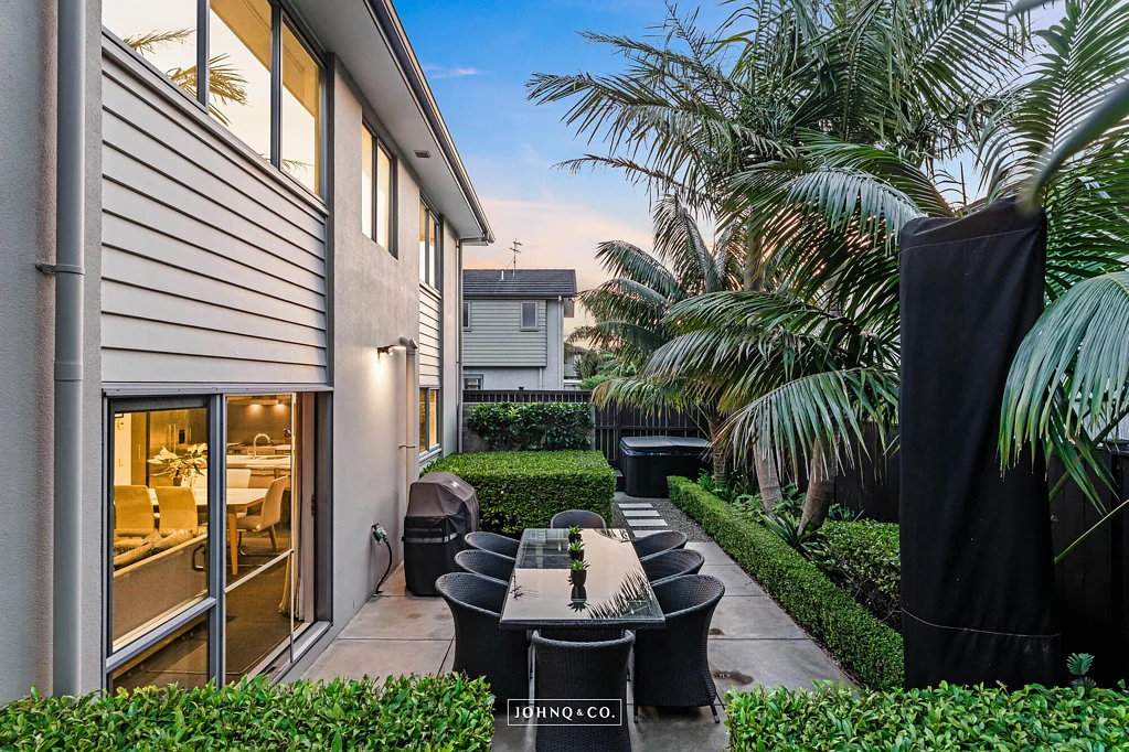 Stonefields 4房  Elegant Living & Views - Perfectly Positioned