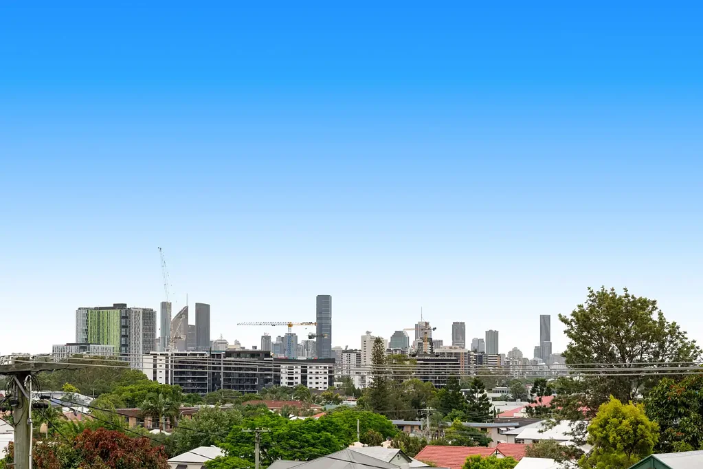 Spacious Apartment with Stunning City Views in a Prime Greenslopes Location