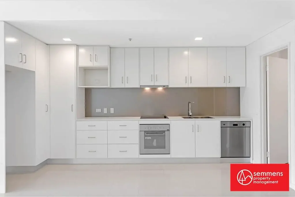 AMAZING LOCATION - STUNNING VIEWS - FULLY FURNISHED