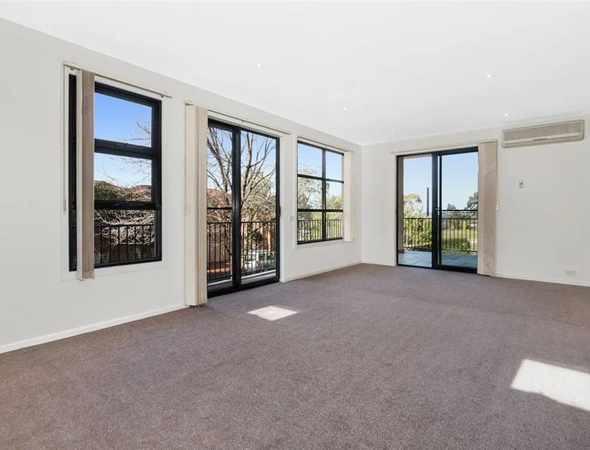 2/8 Saxonwood Drive, Vermont South, East Melbourne, 3 침실, 2 욕실, Apartment