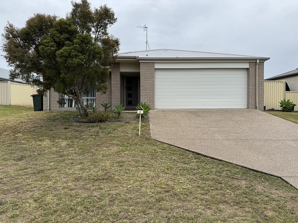 4 Hayden Place, Moura, QLD 4718