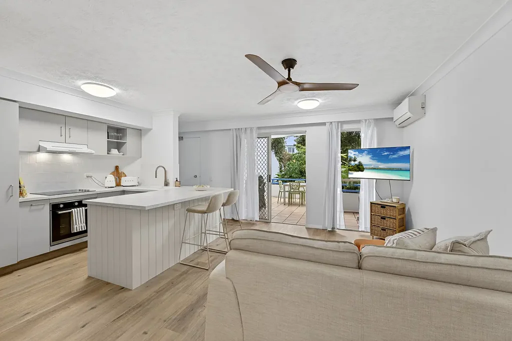 Surfers Paradise 1ਬੈੱਡਰੂਮ Immaculate, Ground Floor, Island living