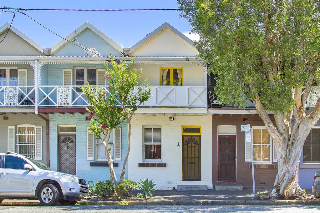 CHARACTER-FILLED TOWNHOUSE IN THE HEART OF COOKS HILL