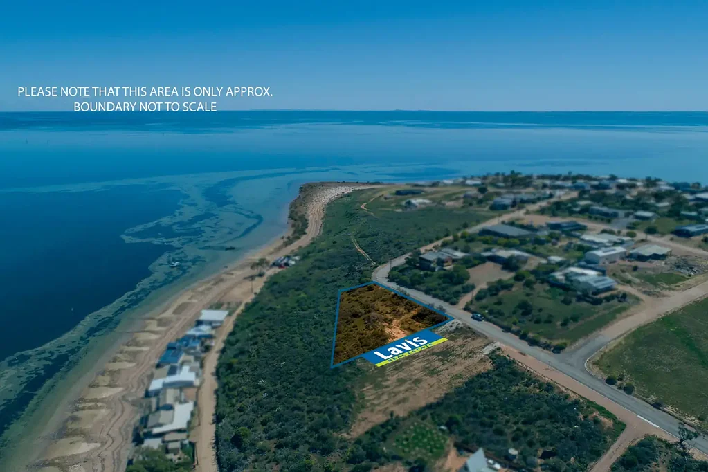 Weeroona Island 1Zimmer Spectacular Elevated Allotment with water – Over 2,000m²