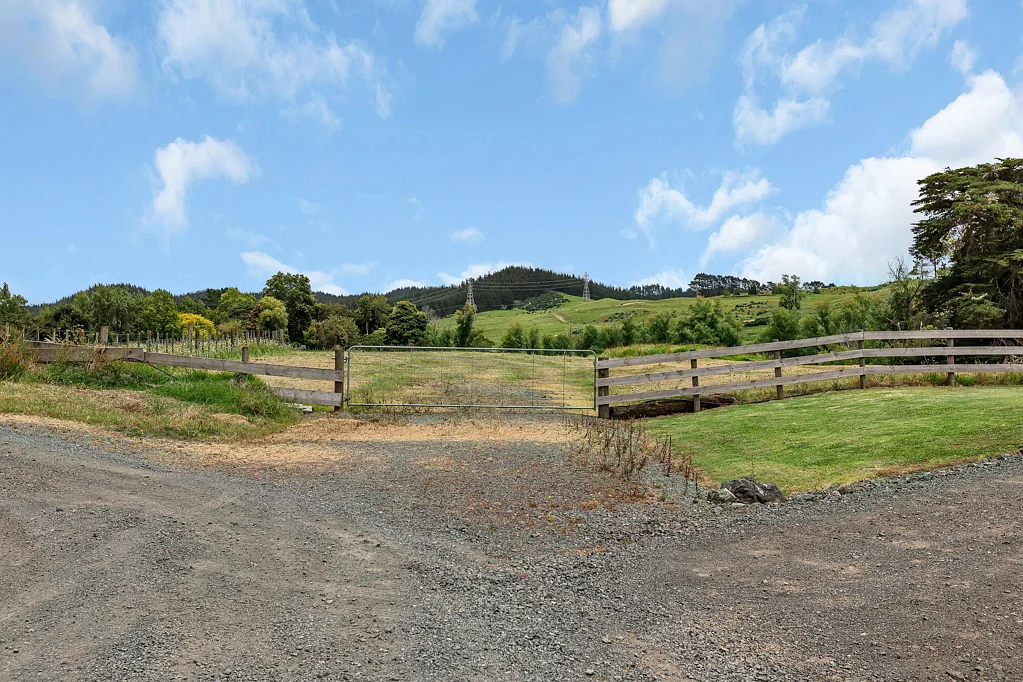 Otaika Country Lifestyle, City Close