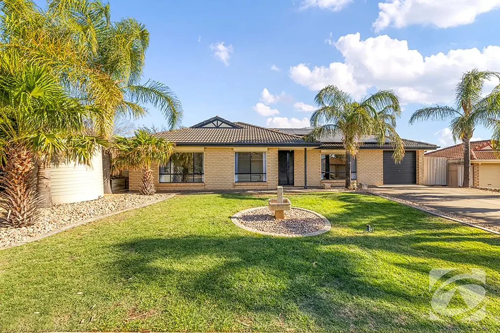 11 Bombardieri Court, Evanston Park, SA 5116