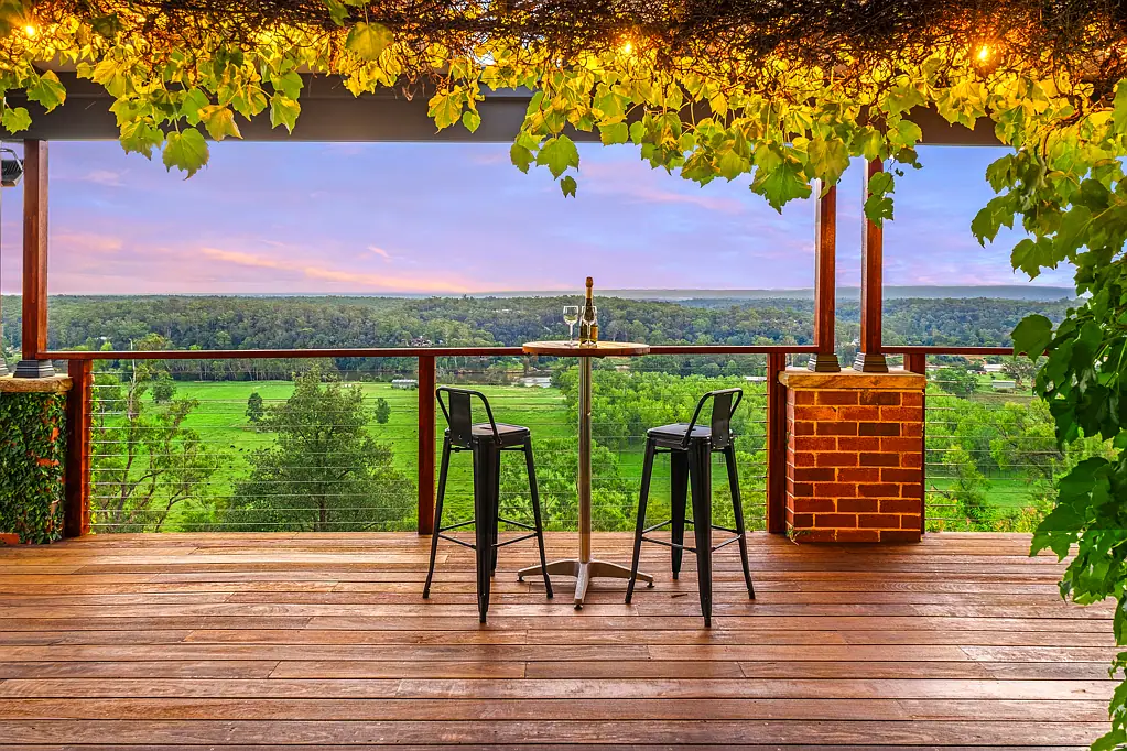 Sackville North 4房  Sky-High Serenity with Spectacular Views