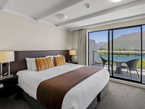 Queenstown 2房  A Rare Opportunity in the Heart of Queenstown