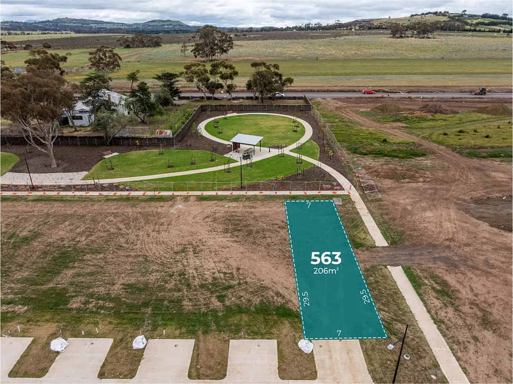 Diggers Rest PARK VIEWS at your doorstep