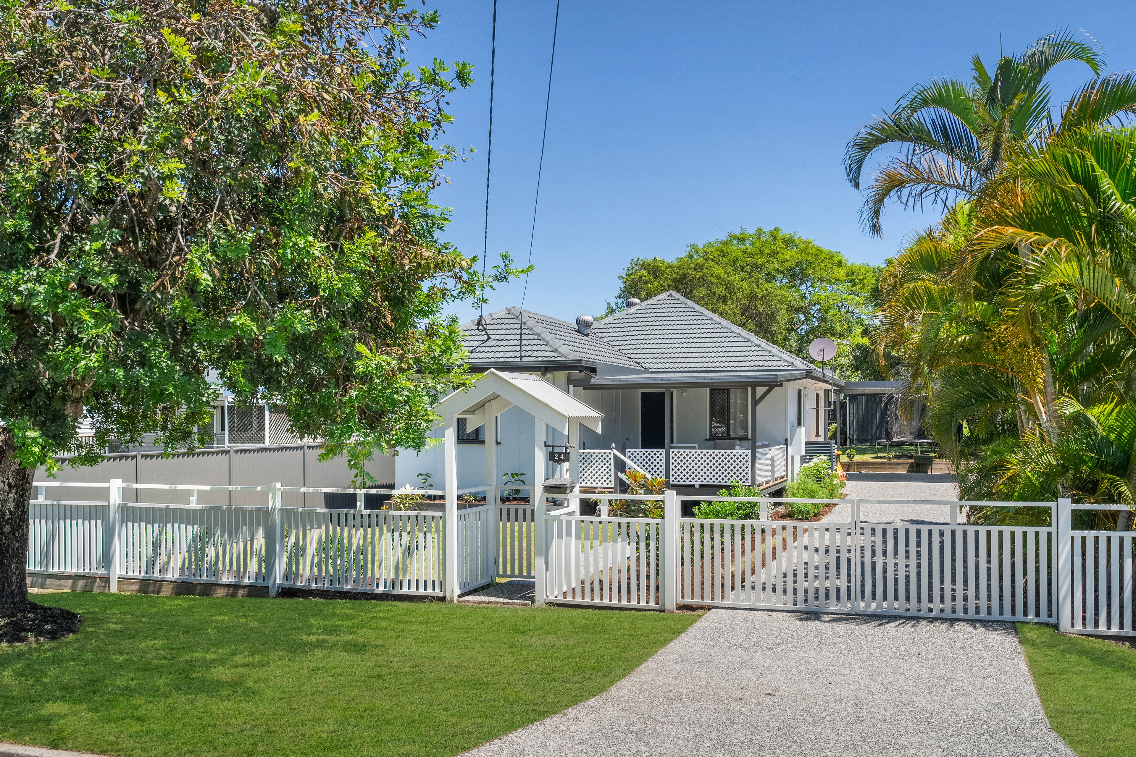 24 ALICE ST, CLONTARF QLD 4019, 0房, 0浴, House