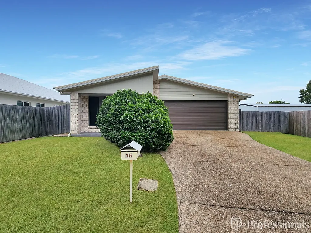 Bowen 4 Bedroom SPACIOUS 4 BEDROOM BRICK HOME IN PRIME BEACHSIDE POCKET
