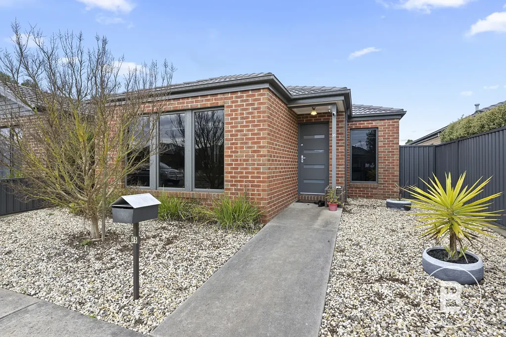 Bonshaw 2Moenga MODERN LIVING IN A CONVENIENT BONSHAW LOCATION