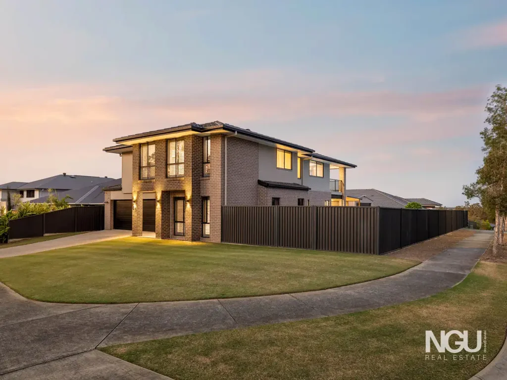 65 Creekwood Circuit, Spring Mountain, QLD 4300