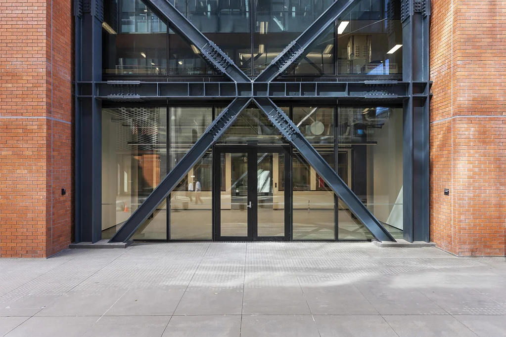 Auckland Central Retail Opportunity in Busy Lift Lobby