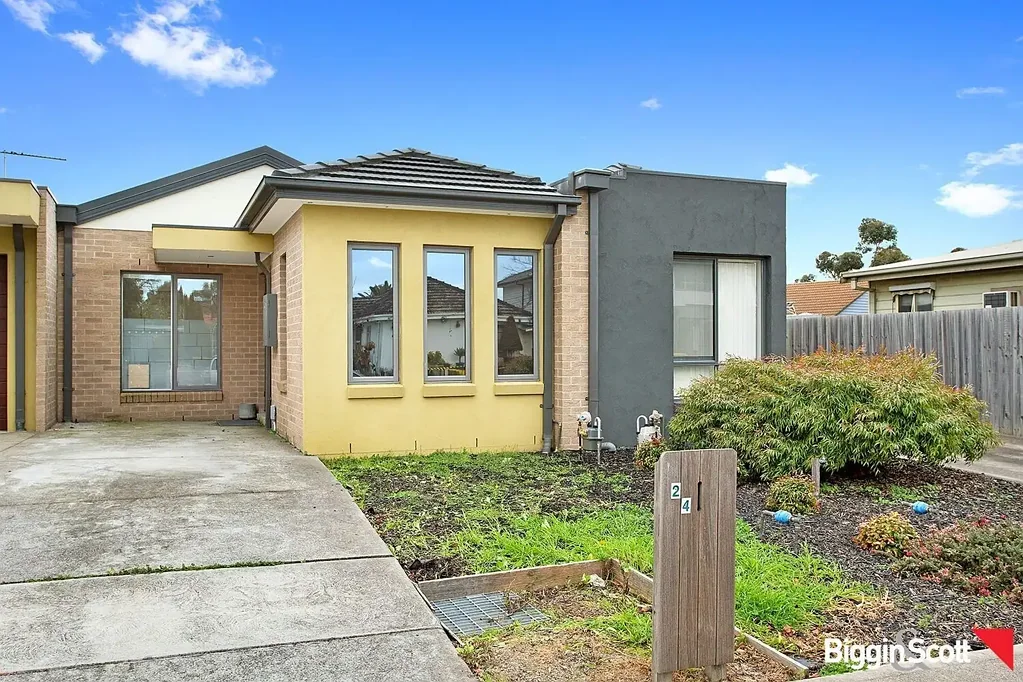 Bright two bedroom home!